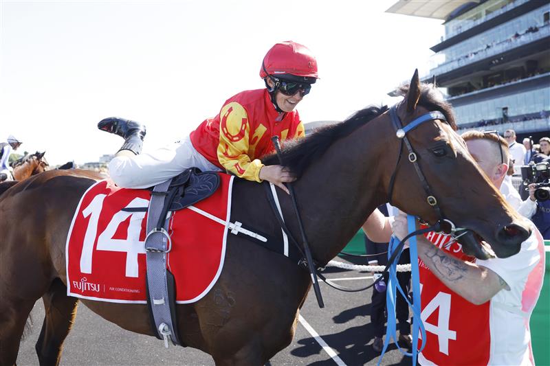 SYDNEY, AUSTRALIA - OCTOBER 15: Rachel King on Rocketing By returns to scale after winning race 6 the Fujitsu General Sydney Stakes during Everest Day at Royal Randwick Racecourse on October 15, 2022 in Sydney, Australia. (Photo by Mark Evans/Getty Images)