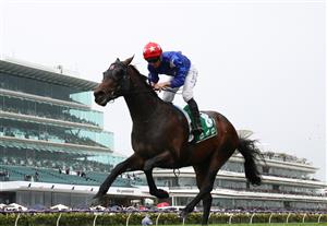 MELBOURNE, AUSTRALIA - OCTOBER 29: James McDonald rides #8 Old Flame to win race five the TAB Linlithgow Stakes during 2022 Penfolds Victoria Derby Day at Flemington Racecourse on October 29, 2022 in Melbourne, Australia. (Photo by Robert Cianflone/Getty Images)