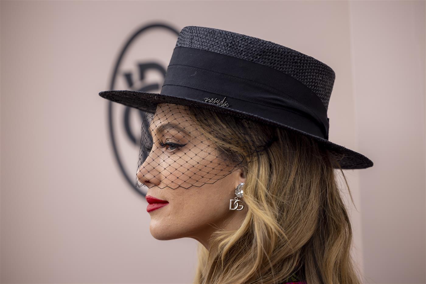 MELBOURNE, AUSTRALIA - NOVEMBER 01: Delta Goodrem in the Birdcage during 2022 Melbourne Cup Day at Flemington Racecourse on November 01, 2022 in Melbourne, Australia. (Photo by Wayne Taylor/Getty Images for VRC)