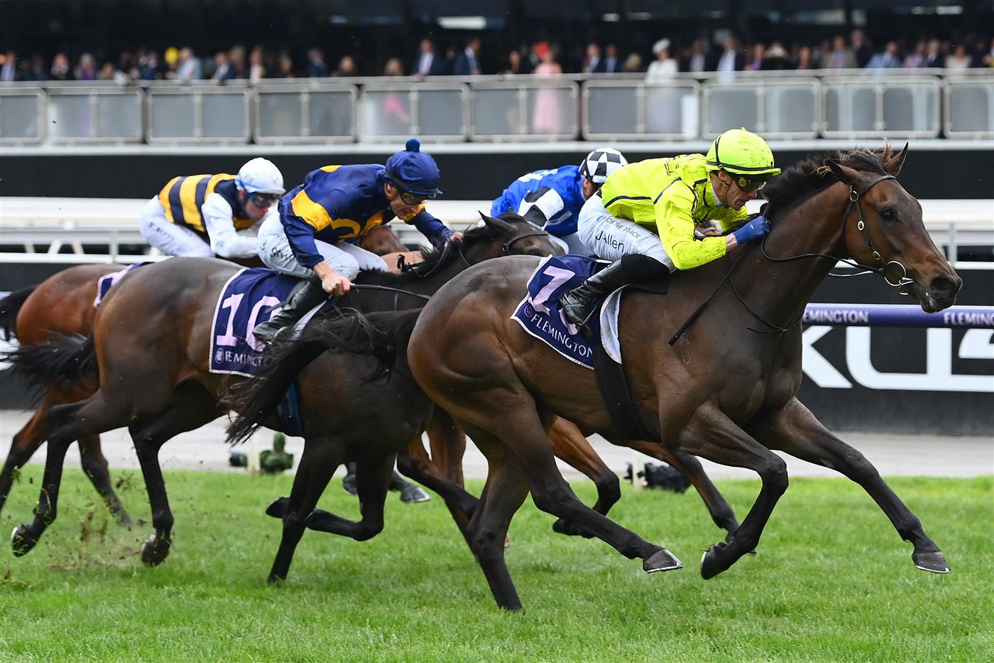 MELBOURNE, AUSTRALIA - NOVEMBER 01: John Allen riding Detonator Jack to win race eight the In Memory of Her Majesty Queen Elizabeth II during 2022 Lexus Melbourne Cup Day at Flemington Racecourse on November 01, 2022 in Melbourne, Australia. (Photo by Quinn Rooney/Getty Images)