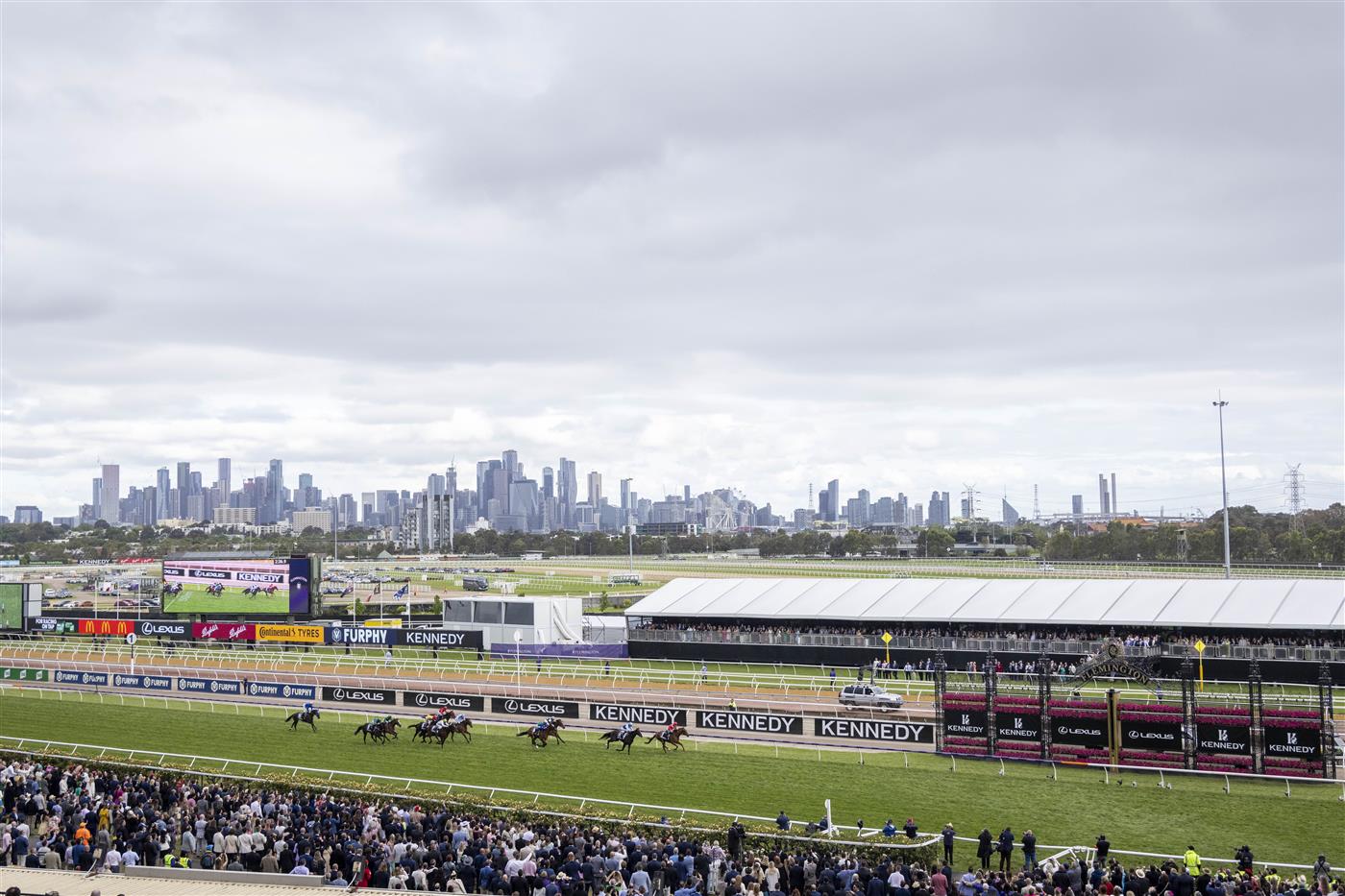 MELBOURNE, AUSTRALIA - NOVEMBER 03: Tommy Berry riding #1 She's Extreme to win Race 8, the Kennedy Oaks, during 2022 Kennedy Oaks Day at Flemington Racecourse on November 03, 2022 in Melbourne, Australia. (Getty)