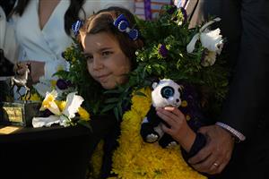LEXINGTON, KENTUCKY - NOVEMBER 04: Joya Repole, daughter of Forte owner Michael Repole, celebrates with the winner