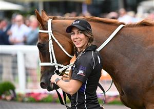 MELBOURNE, AUSTRALIA - NOVEMBER 26:  Vienna Princess after winning Race 4, the Quayclean Twilight Glow Stakes, during Melbourne Racing at Caulfield Racecourse on November 26, 2022 in Melbourne, Australia. (Photo by Vince Caligiuri/Getty Images)