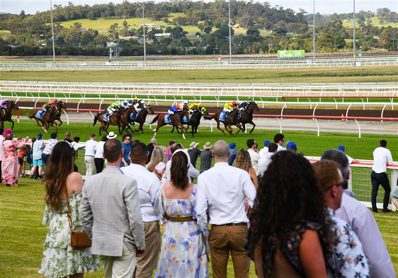 MELBOURNE, AUSTRALIA - DECEMBER 03:  Zac Spain riding Arran Bay winning Race 9, the Sportsbet Future Stars Jan 12 Bm78, during Melbourne Racing at Pakenham Racecourse on December 03, 2022 in Melbourne, Australia. (Photo by Vince Caligiuri/Getty Images)