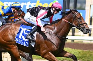 MELBOURNE, AUSTRALIA - DECEMBER 03: Damien Thornton riding Umgawa winning Race 6, the Schweppes David Bourke Memorial Handicap, during Melbourne Racing at Pakenham Racecourse on December 03, 2022 in Melbourne, Australia. (Photo by Vince Caligiuri/Getty Images)