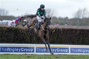 WARWICK, ENGLAND - JANUARY 14: Stan Sheppard riding Iwilldoit clear the last to win The Wigley Group Classic Handicap Chase at Warwick Racecourse on January 14, 2023 in Warwick, England. (Photo by Alan Crowhurst/Getty Images)
