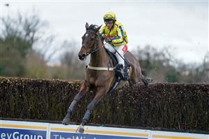 WARWICK, ENGLAND - JANUARY 14: Jamie Moore riding Haddex Des Obeaux clear the last to win The Wigley Support Fund Edward Courage Cup Handicap Chase at Warwick Racecourse on January 14, 2023 in Warwick, England. (Photo by Alan Crowhurst/Getty Images)