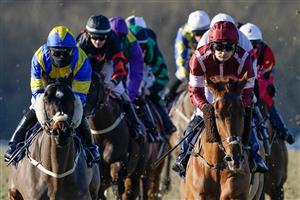 LINGFIELD, ENGLAND - JANUARY 21: Runners during The BetUK's Acca Club 5 Free Bet Handicap at Lingfield Park on January 21, 2023 in Lingfield, England. (Photo by Alan Crowhurst/Getty Images)