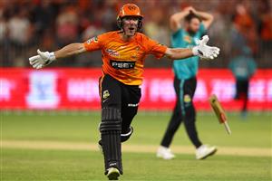 Nick Hobson of the Scorchers celebrates after hitting the winning runs against the Heat (Getty Images)