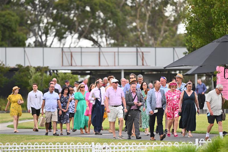 MELBOURNE, AUSTRALIA - FEBRUARY 25: Racegoers are seen arriving during Melbourne Racing at Sandown Lakeside on February 25, 2023 in Melbourne, Australia. (Photo by Vince Caligiuri/Getty Images)