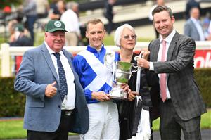 MELBOURNE, AUSTRALIA - FEBRUARY 25: Blake Shinn poses with trainer Adrian Bott and winning connections Jeff Simpson (L) after riding Alligator Blood to win Race 8, the Lamaro's Futurity Stakes, during Melbourne Racing at Sandown Lakeside on February 25, 2023 in Melbourne, Australia. (Getty)
