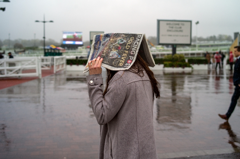cheltenham racecourse rain
