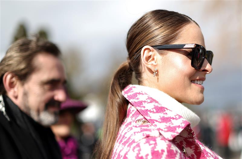 CHELTENHAM, ENGLAND - MARCH 17: Fashion Designer Jade Holland Cooper arrives alongside Husband Julian Dunkerton ahead of day four of the Cheltenham Festival 2023 at Cheltenham Racecourse on March 17, 2023 in Cheltenham, England. (Photo by Ryan Pierse/Getty Images)