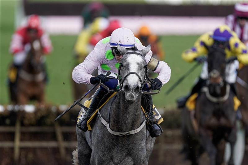 CHELTENHAM, ENGLAND - MARCH 17: Paul Townend riding Lossiemouth (pink) clear the last to win The JCB Triumph Hurdle during day four of the Cheltenham Festival 2023 at Cheltenham Racecourse on March 17, 2023 in Cheltenham, England. (Photo by Alan Crowhurst/Getty Images)