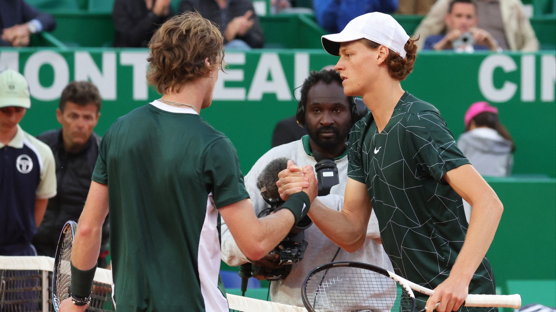 Sinner sets up semi against Rublev in Vienna - Tennis Majors