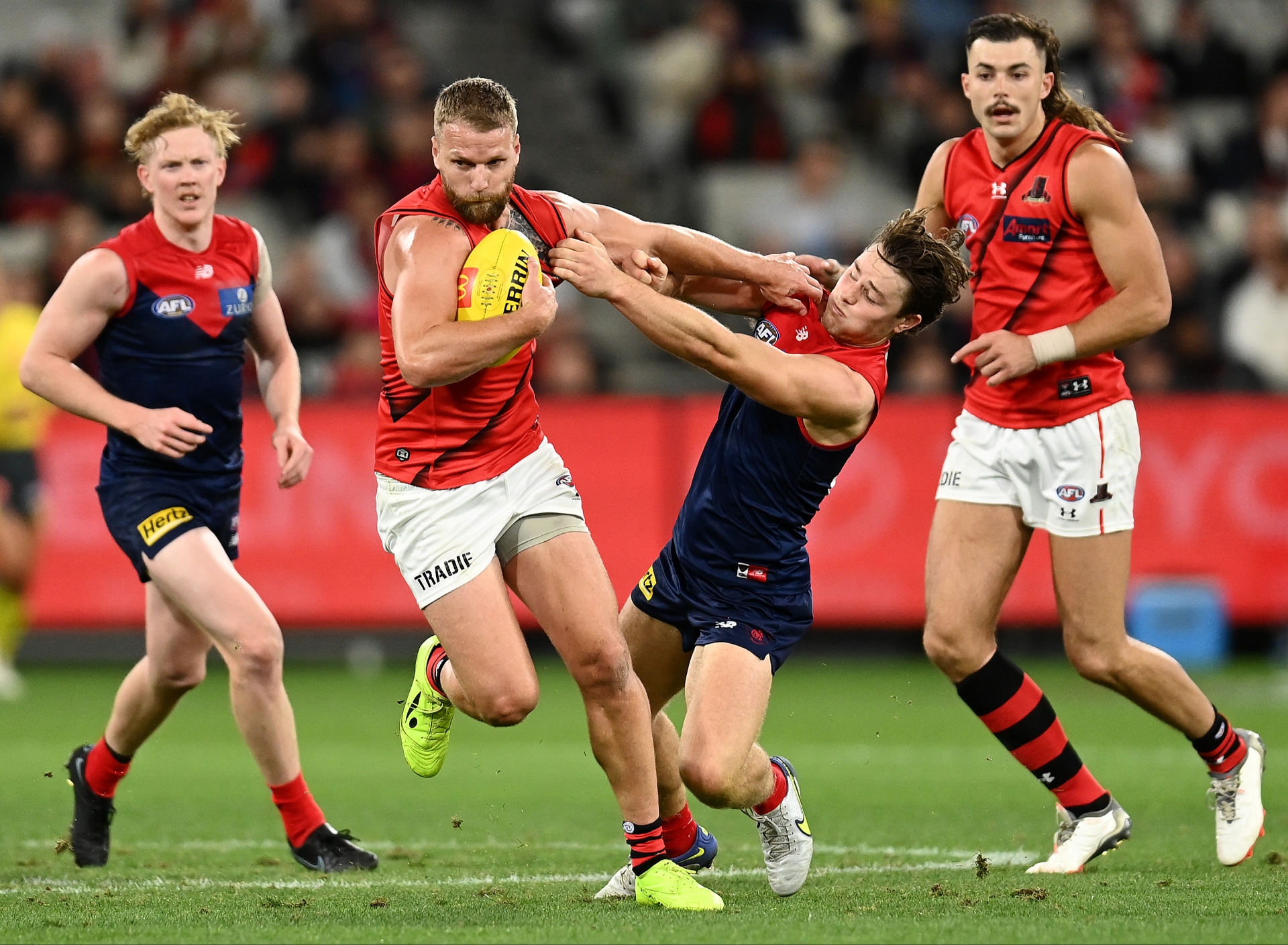 Essendon Bombers vs Melbourne Demons Tips & Preview