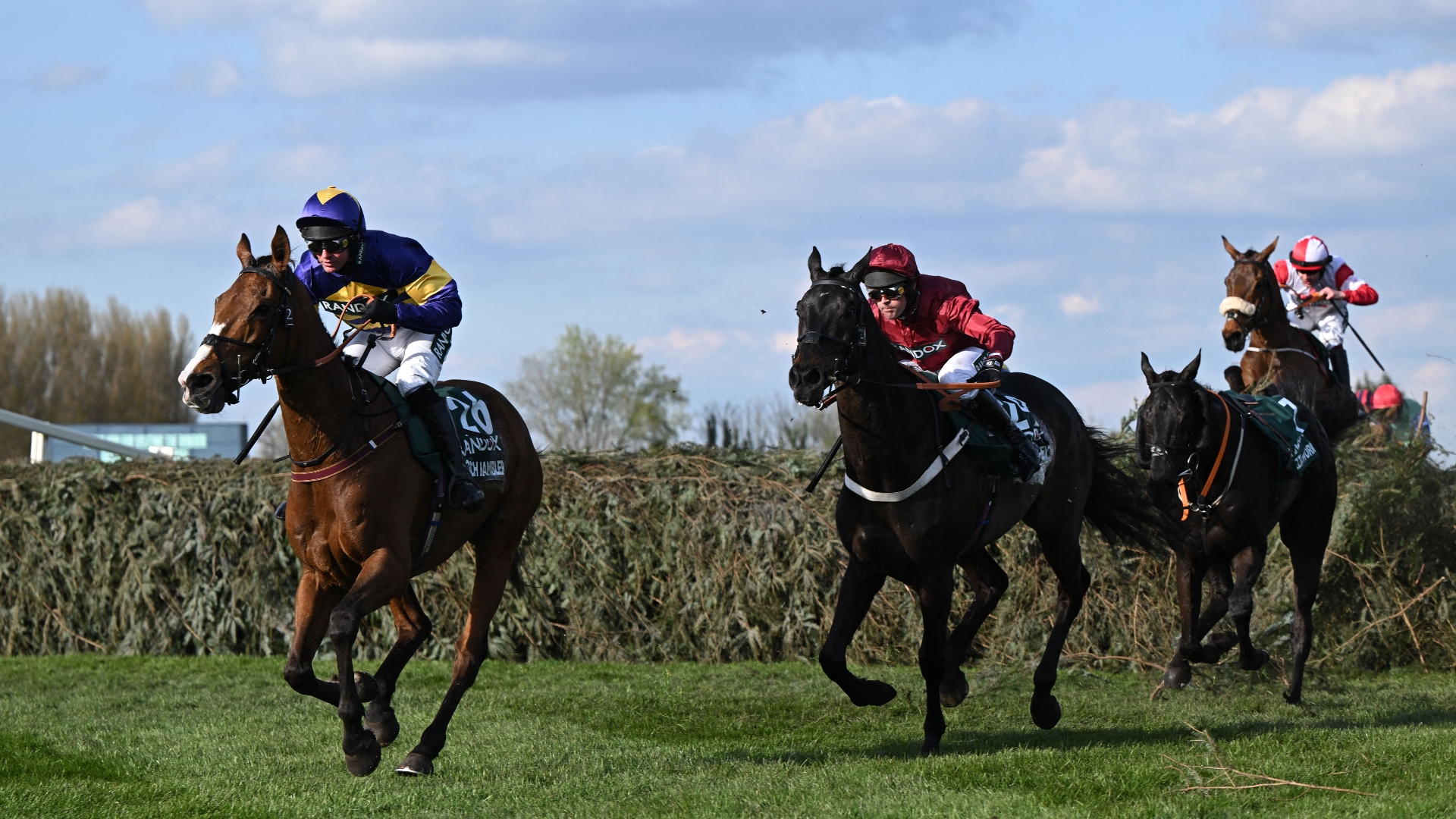 Grand National Day at Aintree (Pictures and Results)