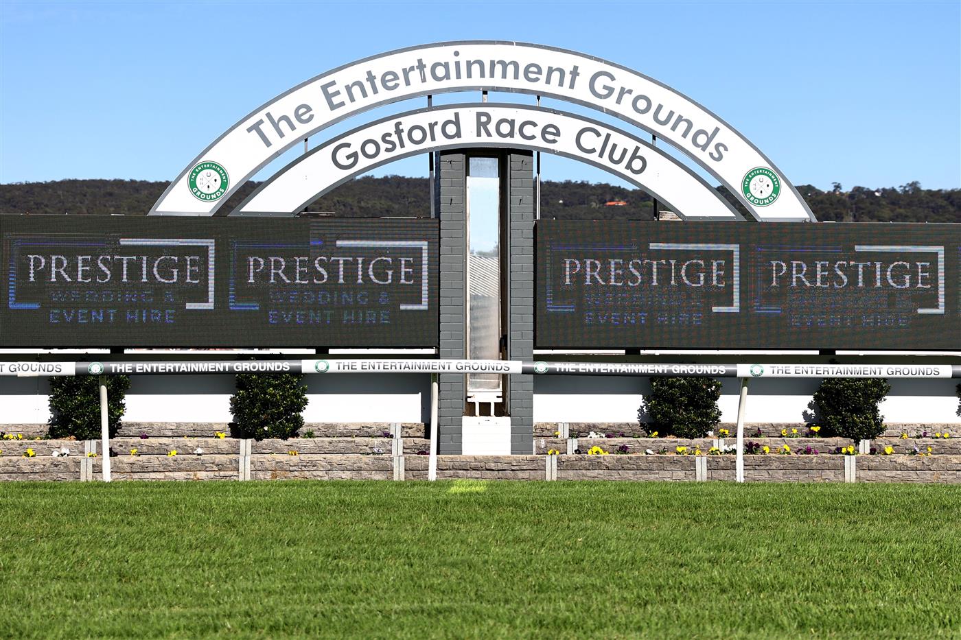 GOSFORD, AUSTRALIA - MAY 06: A general view is seen prior to the "Gosford Gold Cup" - Sydney Racing at Gosford Racecourse on May 06, 2023 in Gosford, Australia. (Photo by Jeremy Ng/Getty Images)