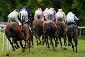 CHESTER, ENGLAND - MAY 10: A general view as runners turn into the side of the track during The Weatherbys Digital Solutions Cheshire Oaks at Chester Racecourse on May 10, 2023 in Chester, England. (Photo by Alan Crowhurst/Getty Images)