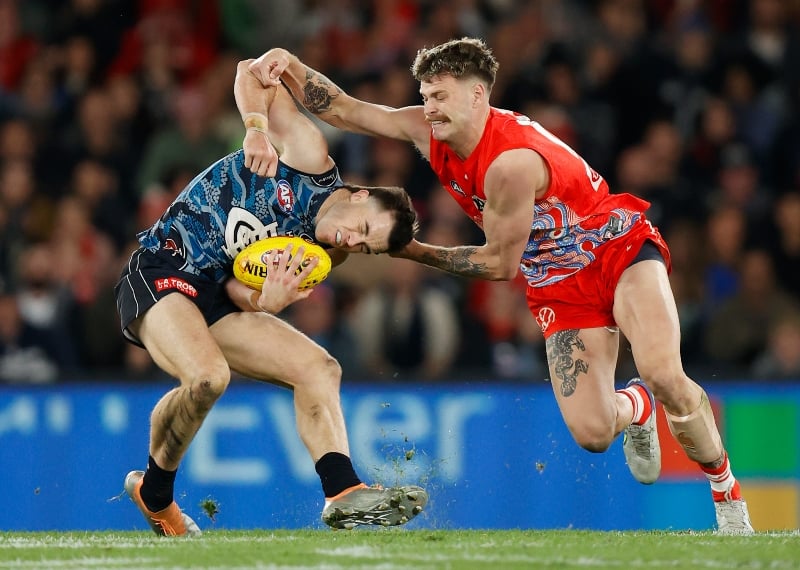 Sydney Swans vs Carlton Tips Blues to extend impressive away record in AFL