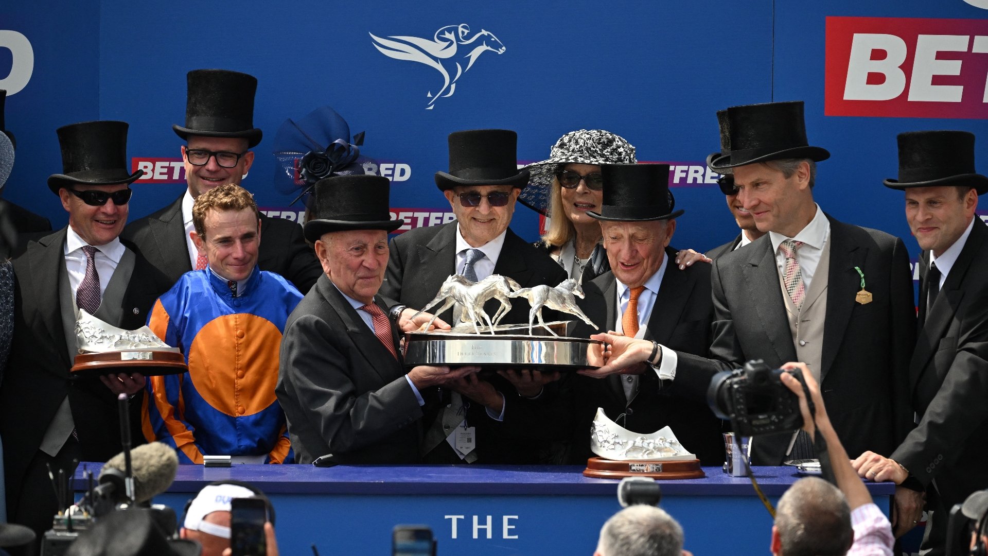 Racing Photos Epsom Derby Day at Epsom [Pictures and Results]
