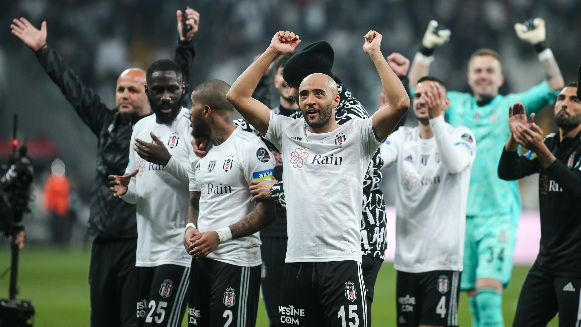 r/besiktas: Nest of Black Eagles