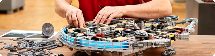 LEGO-Millenium-Falcon