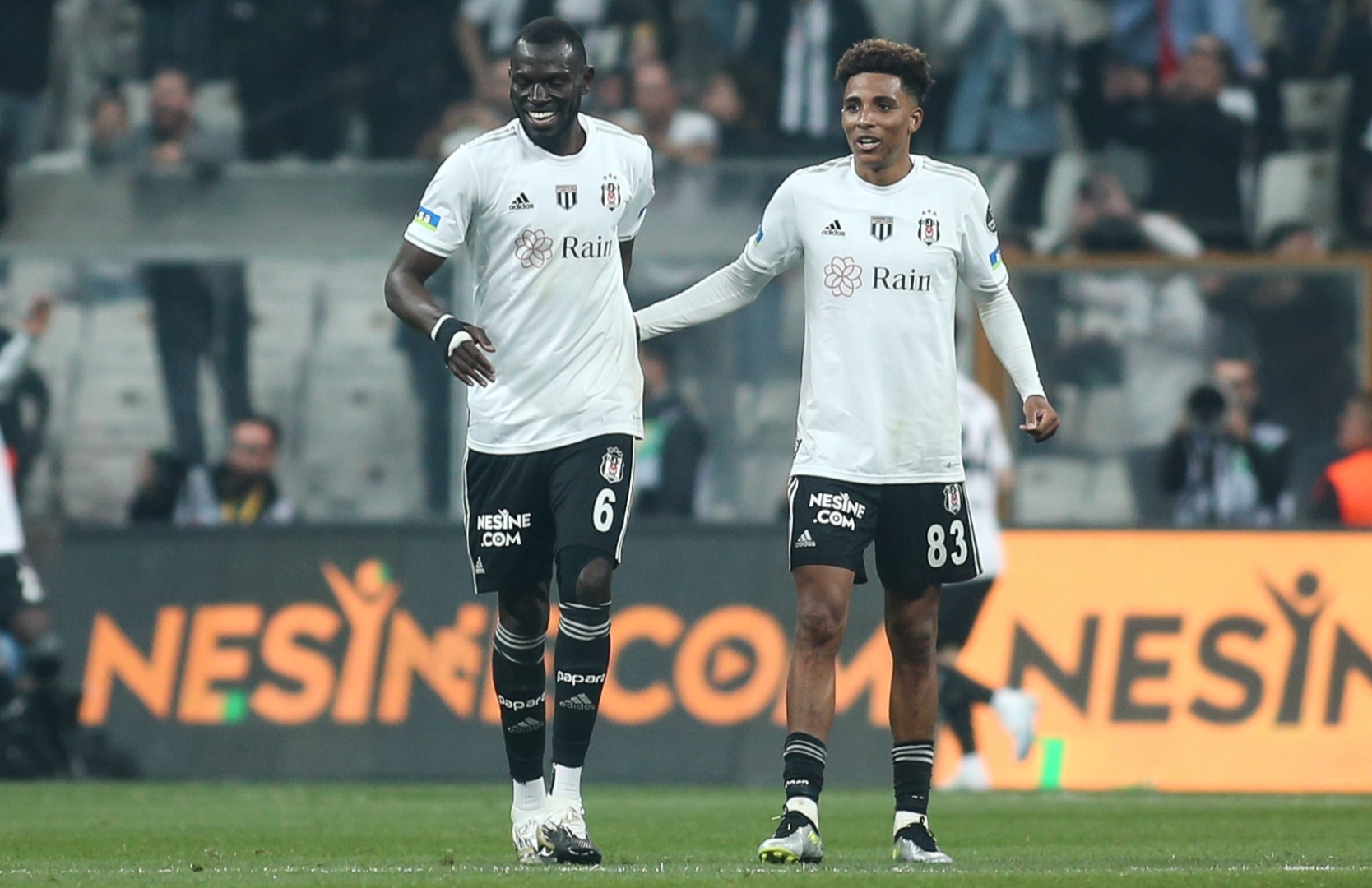 Besiktas vence o Dínamo de Kiev e avança para a fase de grupos da  Conference League; veja outros resultados