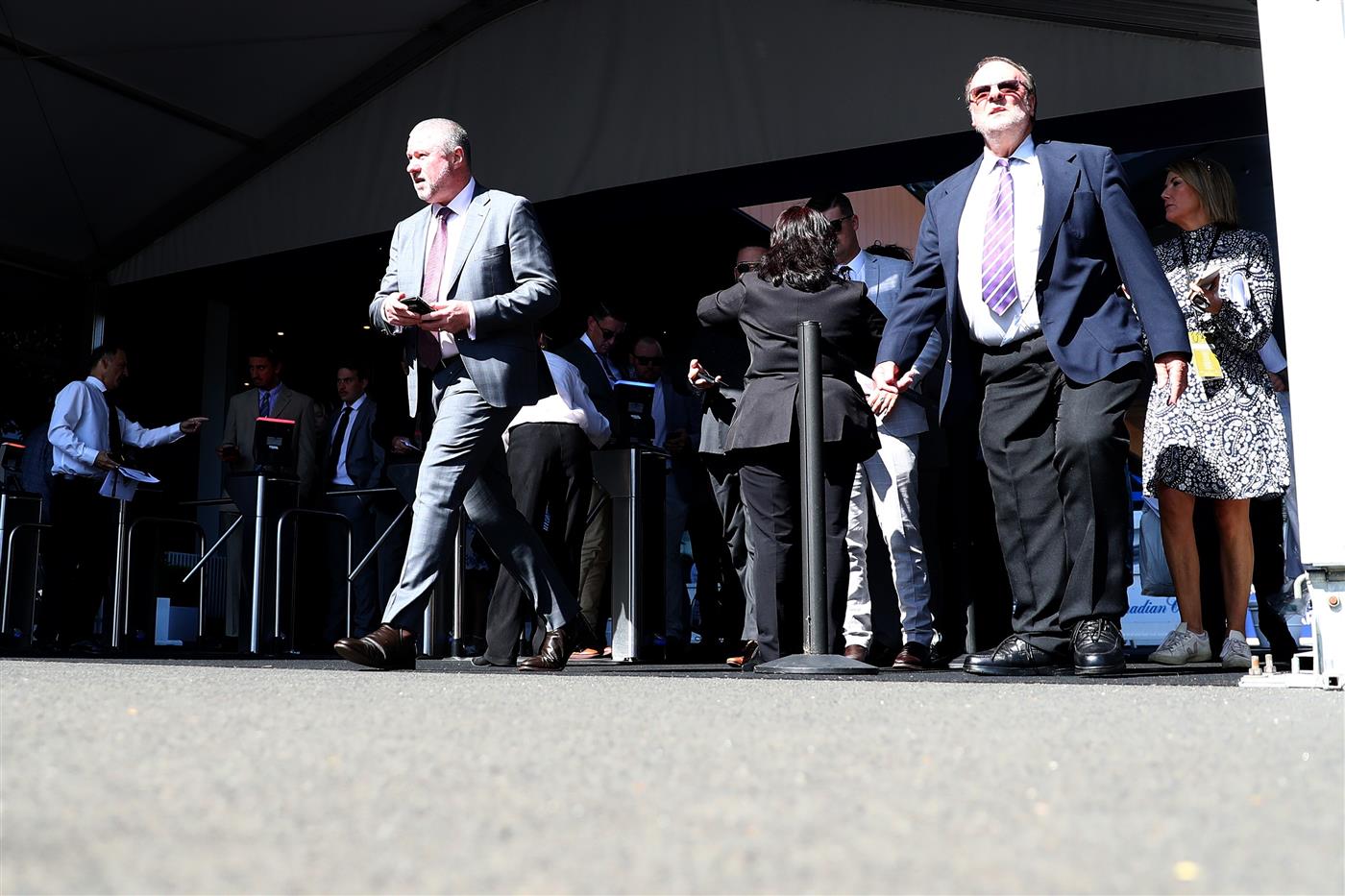 SYDNEY, AUSTRALIA - OCTOBER 14: Racegoers enter the racecourse as doors open prior to the Sydney Racing - TAB Everest Day at Royal Randwick Racecourse on October 14, 2023 in Sydney, Australia. (Photo by Jeremy Ng/Getty Images)