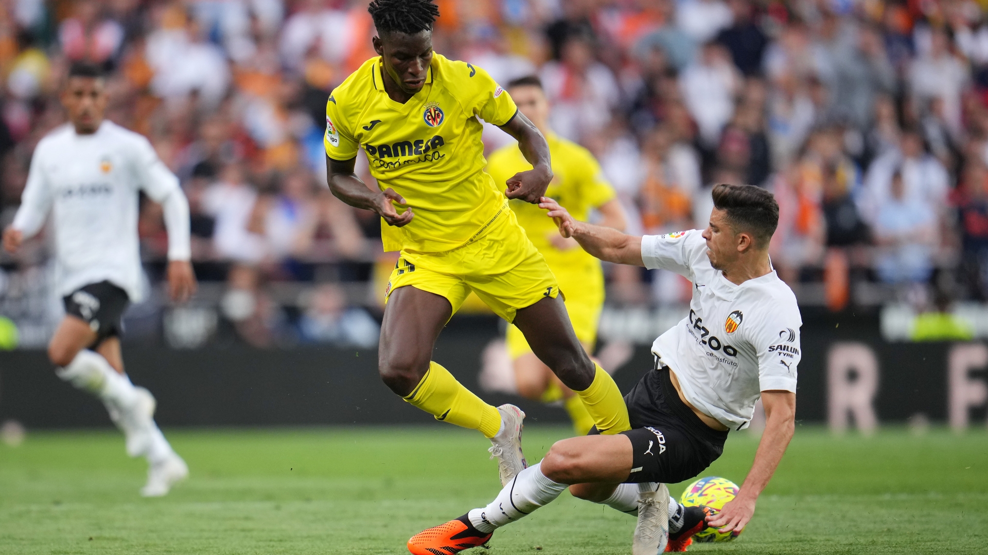 Valencia vs Villarreal Predictions & Tips - Struggling clubs set for a