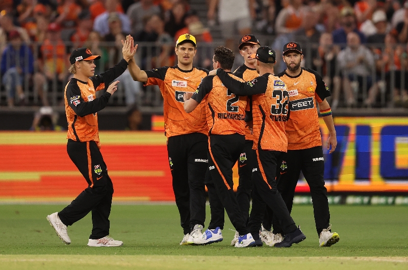 Perth Scorchers vs Adelaide Strikers Live Stream & Tips Hardie to score big in Scorchers victory