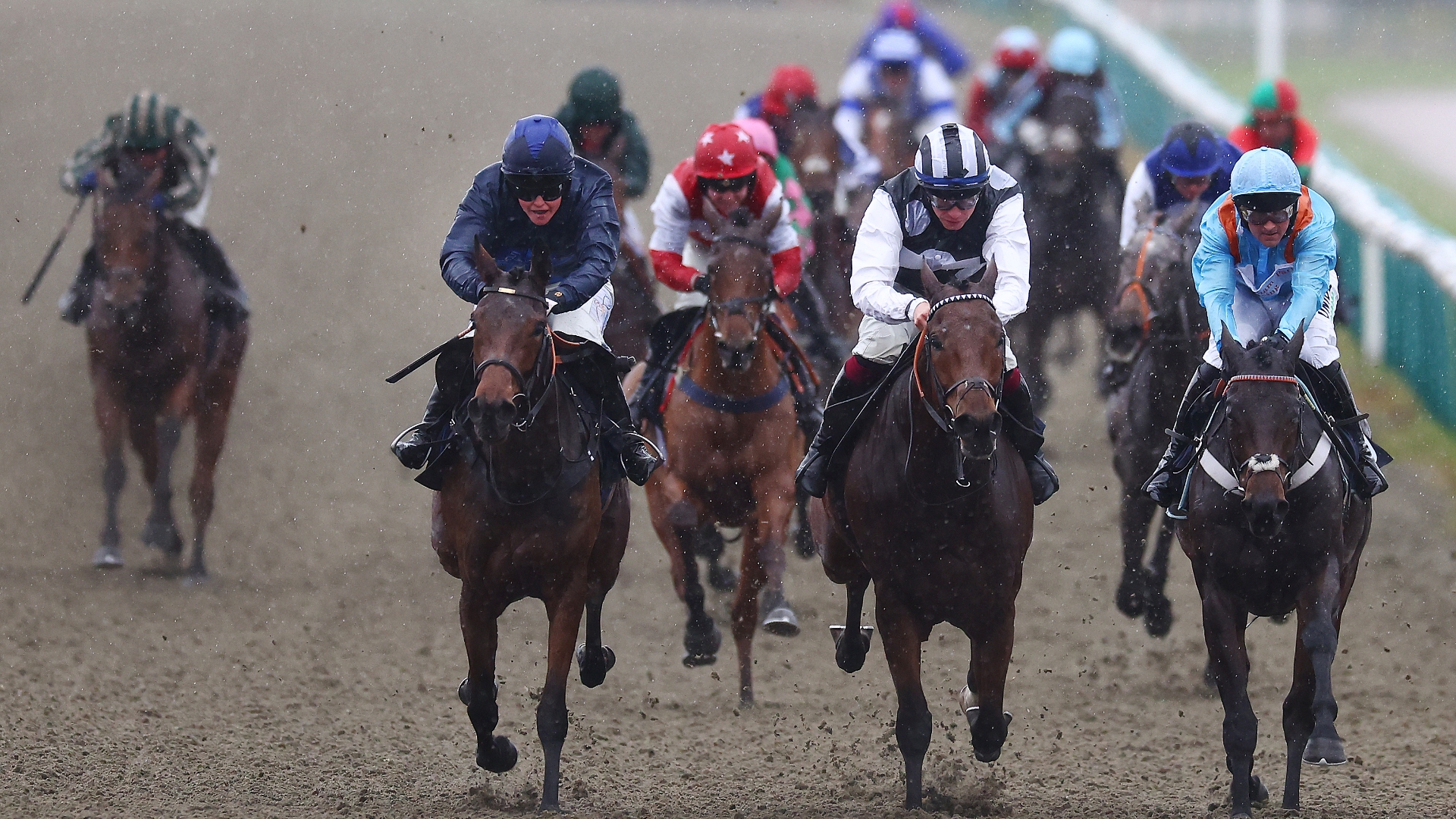 Newspaper Racing Tips on January 20th Amazing and Oh So Grand a popular double at Lingfield Newspaper Racing Tips on January 20th Amazing and Oh So Grand a popular double at Lingfield