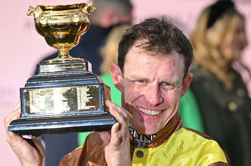 cheltenham gold cup trophy