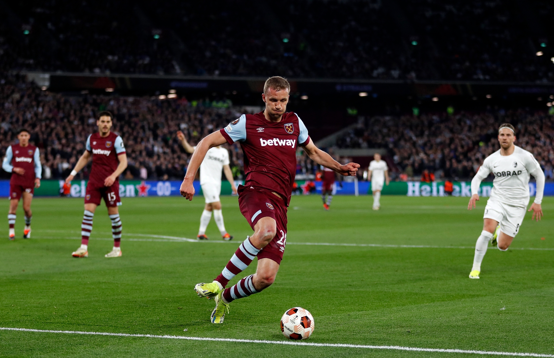 West Ham vs Aston Villa Tips - West Ham and Villa to share the Premier 