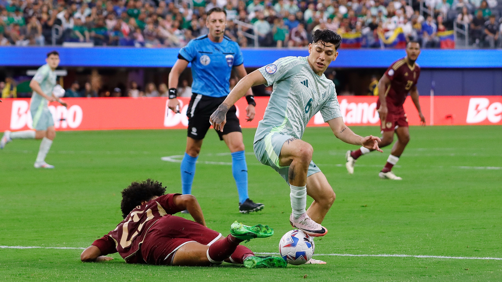 Mexico vs Ecuador Preview & Picks - Expect Goals In Copa America Showdown