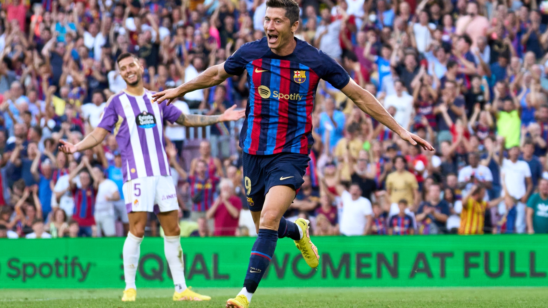 Барселона вальядолид. Real valladolid vs barcelona logo. Real valladolid vs barcelona logo. Barcelona live. Барселона вальядолид левандовски.