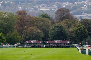 prix de l'arc de triomphe stalls