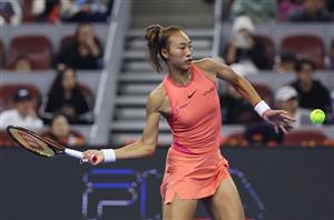 Qinwen Zheng shot
