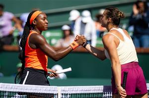 Coco Gauff Aryna Sabalenka hands