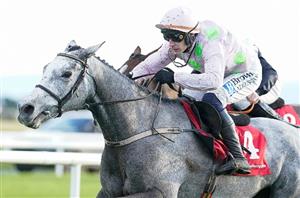 "Kempton's going to be a dilemma" - Lossiemouth vs Sir Gino or Constitution Hill in the Christmas Hurdle?