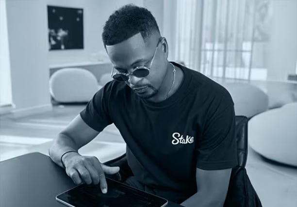 Stake.com पैट्रिस एवरा Stake.com Patrice Evra