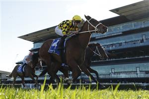 SYDNEY, AUSTRALIA - AUGUST 23: James McDonald riding Autumn Glow win Race 7 Darley Toy Show Quality during Sydney Racing at Royal Randwick Racecourse on August 23, 2025 in Sydney, Australia. (Photo by Jeremy Ng/Getty Images)