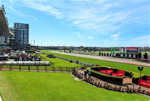 MELBOURNE, AUSTRALIA - SEPTEMBER 06: General view during Melbourne Racing at Moonee Valley Racecourse on September 06, 2025 in Melbourne, Australia. (Photo by Vince Caligiuri/Getty Images)