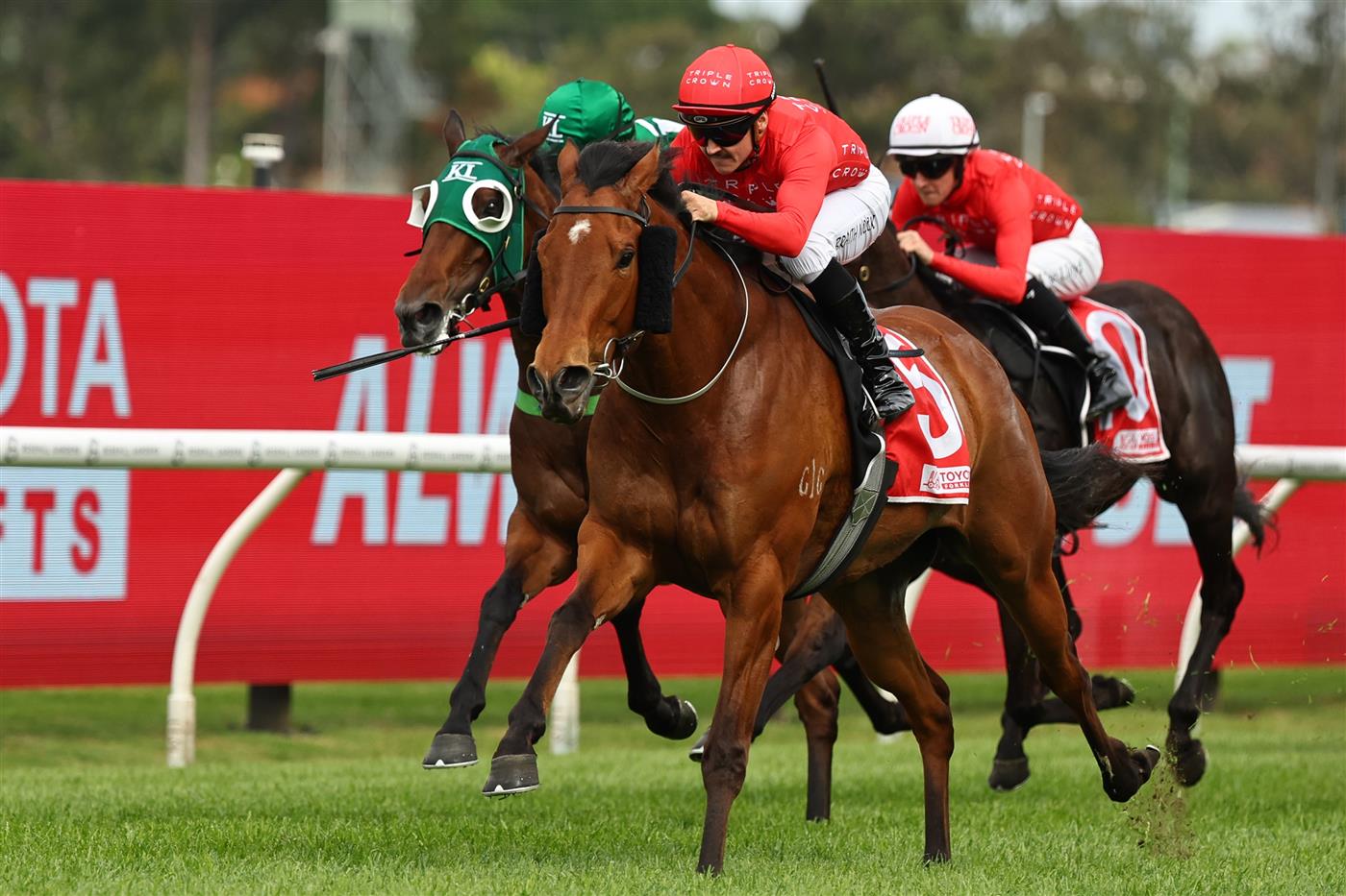 SYDNEY, AUSTRALIA - SEPTEMBER 27: Braith Nock riding Sir Artie win Race 5 Toyota Forklifts during Sydney Racing at Rosehill Gardens on September 27, 2025 in Sydney, Australia. (Photo by Jeremy Ng/Getty Images)
