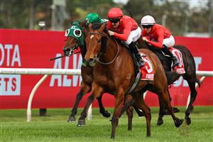 SYDNEY, AUSTRALIA - SEPTEMBER 27: Braith Nock riding Sir Artie win Race 5 Toyota Forklifts during Sydney Racing at Rosehill Gardens on September 27, 2025 in Sydney, Australia. (Photo by Jeremy Ng/Getty Images)