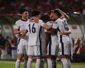 England's players celebrate (Getty Images)
