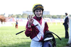 SYDNEY, AUSTRALIA - OCTOBER 18: Zac Lloyd riding Linebacker win Race 8 Silver Eagle during Sydney Racing at Royal Randwick Racecourse on October 18, 2025 in Sydney, Australia. (Photo by Jeremy Ng/Getty Images)