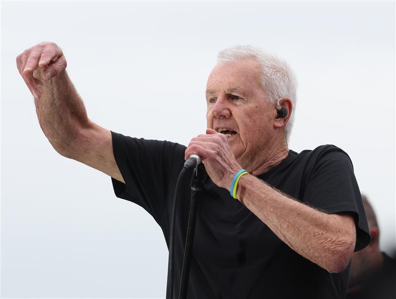 MELBOURNE, AUSTRALIA - OCTOBER 25: Daryl Braithwaite performs during Cox Plate Day at Moonee Valley Racecourse on October 25, 2025 in Melbourne, Australia. (Photo by Robert Cianflone/Getty Images)