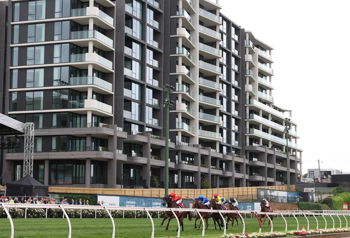 MELBOURNE, AUSTRALIA - OCTOBER 25: Craig Williams riding Beast Mode leads to win Race 1, the Bendigo Bank Imperatriz Sprint during Cox Plate Day at Moonee Valley Racecourse on October 25, 2025 in Melbourne, Australia. (Photo by Robert Cianflone/Getty Images)