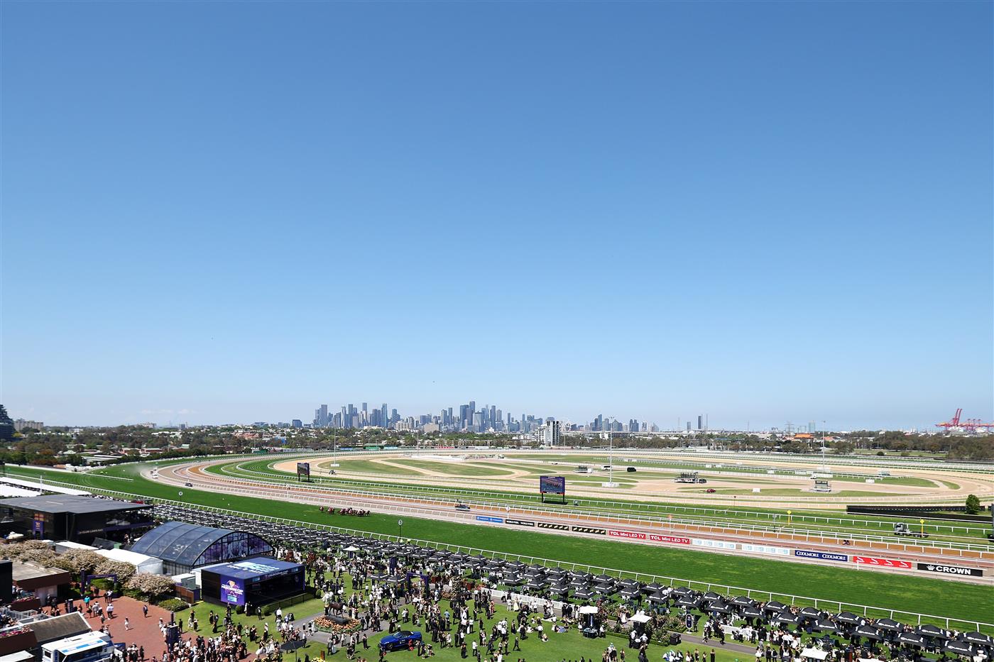 MELBOURNE, AUSTRALIA - NOVEMBER 01: A general view of race 3 the G.H. Mumm Rising Fast Stakes during Melbourne Racing at Flemington Racecourse on November 01, 2025 in Melbourne, Australia. (Photo by Morgan Hancock/Getty Images)